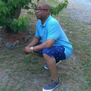 Meet your Posher, Carlos